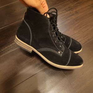 💥Bundle 3 for $25💥 Diba Eli Black Suede Boot Wooden Soles